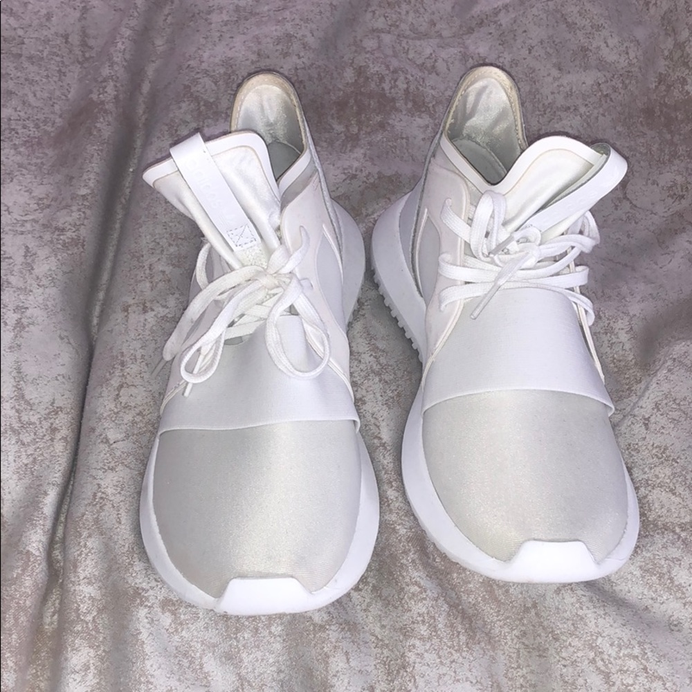 Women’s Adidas Tubular Defiant White Size 7.5
